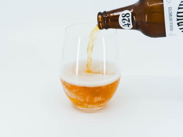 茶の香りを爽やかに味わうスパークリングティー | Apoptosis Sparkling